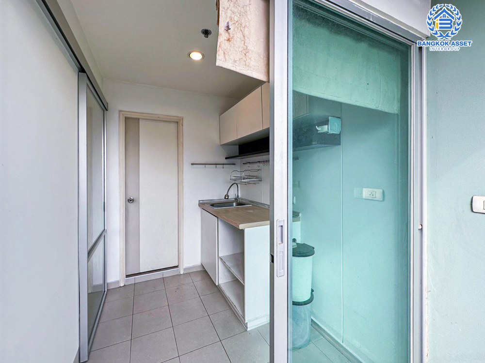 *****คอนโดมือสอง โครงการ ลุมพินี วิลล์ รามคำแหง 60/2 พื้นที่ใช้สอย 46.08 ตร.ม. ฟังก์ชัน 2 ห้องนอน 2 ห้องน้ำ 1 ที่จอดรถ พร้อมอยู่ ตอบโจทย์ไลฟ์สไตล์คนเมือง บนทำเลเดินสะดวก เชื่อมต่อถนนรามคำแหง ถนนศรีนครินทร์ ถนนลาดพร้าว ใกล้รถไฟฟ้าสายสีเหลือง "สถานีแยกลำสาลี" และจุดขึ้นทางด่วน "ศรีรัช"