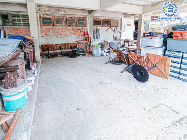 *****บ้านเดี่ยวมือสองนนทบุรี หมู่บ้าน พรหมนิเวศน์2 งามวงศ์วาน หลังมุม! เนื้อที่กว้างมากถึง 90 ตร.ว. ฟังก์ชัน 4 ห้องนอน 4 ห้องน้ำ 2 ที่จอดรถ บ้านเนื้อที่เยอะมาก บนทำเลดี เดินทางสะดวก เชื่อมต่อถนนสามัคคี, ถนนติวานนท์, ถนนงามวงศ์วาน ใกล้ทางด่วน "งามวงศ์วาน" จองเลย