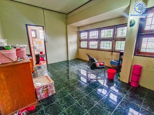 *****บ้านเดี่ยวมือสองนนทบุรี หมู่บ้าน พรหมนิเวศน์2 งามวงศ์วาน หลังมุม! เนื้อที่กว้างมากถึง 90 ตร.ว. ฟังก์ชัน 4 ห้องนอน 4 ห้องน้ำ 2 ที่จอดรถ บ้านเนื้อที่เยอะมาก บนทำเลดี เดินทางสะดวก เชื่อมต่อถนนสามัคคี, ถนนติวานนท์, ถนนงามวงศ์วาน ใกล้ทางด่วน "งามวงศ์วาน" จองเลย