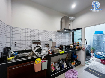 *****ทาวน์เฮ้าส์มือสองนนทบุรี หมู่บ้าน ซื่อตรง รัตนาธิเบศร์ เนื้อที่กว้างถึง 26 ตร.ว. ฟังก์ชัน 3 ห้องนอน 2 ห้องน้ำ 1 ที่จอดรถ บ้านรีโนเวทใหม่ พร้อมเข้าอยู่ ทำเลเยี่ยม ใกล้รถไฟฟ้าสายสีม่วง "สถานีไทรม้า" และทางด่วน "งามวงศ์วาน" ในราคาสุดคุ้ม!!