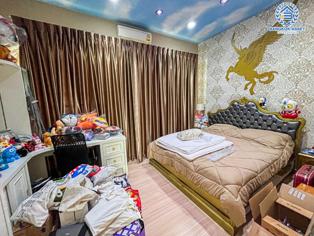 *****ทาวน์เฮ้าส์มือสอง โครงการ บ้านกลางเมือง โชคชัย4 เนื้อที่ 18.30 ตร.ว. ฟังก์ชัน 3 ห้องนอน 3 ห้องน้ำ 1 ที่จอดรถ บ้านสภาพดีเหมือนใหม่ พร้อมเข้าอยู่ แถมฟรี! เครื่องปรับอากาศ บนทำเลดี เชื่อมต่อถนนโชคชัย4 ถนนเสนานิคม ถนนลาดพร้าว จองเลย