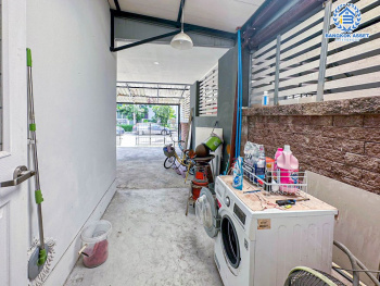 *****บ้านแฝดมือสอง โครงการ เอโทล บาหลีบีช มอเตอร์เวย์-ลาดกระบัง เนื้อที่ 45.50 ตร.ว. ฟังก์ชัน 3 ห้องนอน 2 ห้องน้ำ 2 ที่จอดรถ ภายในสภาพดี พร้อมเข้าอยู่ แถมฟรี! เครื่องปรับอากาศ บนทำเลดี เชื่อมต่อถนนเทพราช-ลาดกระบัง ใกล้รถไฟฟ้า Airport Rail Link ลาดกระบัง และจุดขึ้นมอเตอร์เวย์ลาดกระบัง