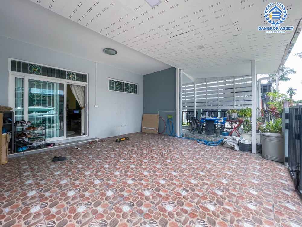 *****ทาวน์เฮ้าส์มือสอง โครงการ กัสโต้ทาวน์โฮม วงแหวน-พระราม5 หลังมุม เนื้อที่ 25.2 ตร.ว. ฟังก์ชัน 3 ห้องนอน 2 ห้องน้ำ 2 ที่จอดรถ บ้านราคาดีที่สุดในโครงการ บรรยากาศเป็นส่วนตัว บนทำเลเดินทางสะดวก เพียง 15 นาทีก็ถึงรถไฟฟ้าสายสีม่วง "สถานีตลาดบางใหญ่"