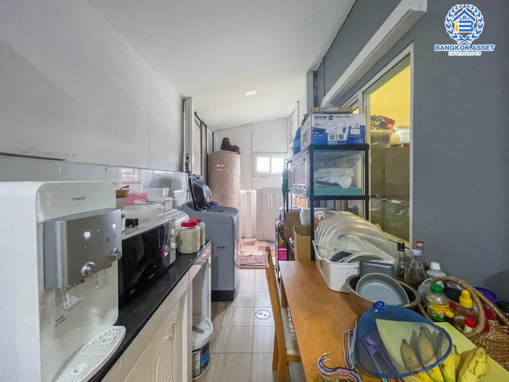 *****ทาวน์เฮ้าส์มือสอง โครงการ กัสโต้ทาวน์โฮม วงแหวน-พระราม5 หลังมุม เนื้อที่ 25.2 ตร.ว. ฟังก์ชัน 3 ห้องนอน 2 ห้องน้ำ 2 ที่จอดรถ บ้านราคาดีที่สุดในโครงการ บรรยากาศเป็นส่วนตัว บนทำเลเดินทางสะดวก เพียง 15 นาทีก็ถึงรถไฟฟ้าสายสีม่วง "สถานีตลาดบางใหญ่"