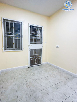 *****ทาวน์เฮ้าส์มือสองกรุงเทพมหานคร โครงการ เดอะคอนเนค7/1 ดอนเมือง-วิภาวดี เนื้อที่กว้าง 21.4 ตร.ว. ฟังก์ชัน 3 ห้องนอน 2 ห้องน้ำ 2 ที่จอดรถ บ้านสภาพดี พร้อมอยู่ บนทำเลเดินทางสะดวก ใกล้รถไฟฟ้าสายสีแดง "สถานีดอนเมือง" และจุดขึ้นทางด่วน "อุตราภิมุข" จองเลย!