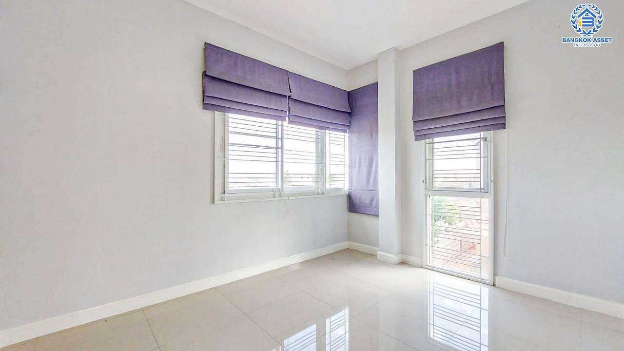 *****บ้านเดี่ยวมือสองนนทบุรี โครงการ ชวนชมพาร์ค2 บางกรวย-ไทรน้อย หลังมุม! เนื้อที่กว้างถึง 71.6 ตร.ว. ฟังก์ชัน 4 ห้องนอน 3 ห้องน้ำ 2 ที่จอดรถ บ้านสวย พร้อมเข้าอยู่ บนทำเลแห่งการเดินทาง เชื่อมต่อถนนบางกรวย-กรุงเทพ, ถนนกาญจนาภิเษก ใกล้ทางด่วน "แจ้งวัฒนะ"