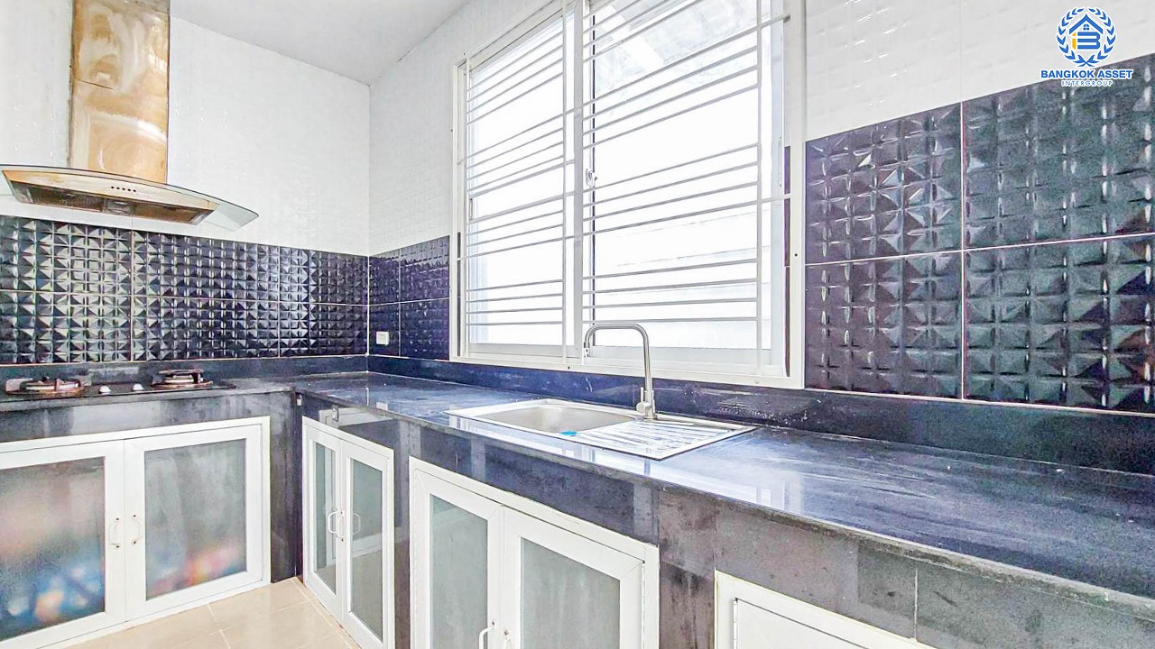 *****บ้านเดี่ยวมือสองนนทบุรี โครงการ ชวนชมพาร์ค2 บางกรวย-ไทรน้อย หลังมุม! เนื้อที่กว้างถึง 71.6 ตร.ว. ฟังก์ชัน 4 ห้องนอน 3 ห้องน้ำ 2 ที่จอดรถ บ้านสวย พร้อมเข้าอยู่ บนทำเลแห่งการเดินทาง เชื่อมต่อถนนบางกรวย-กรุงเทพ, ถนนกาญจนาภิเษก ใกล้ทางด่วน "แจ้งวัฒนะ"