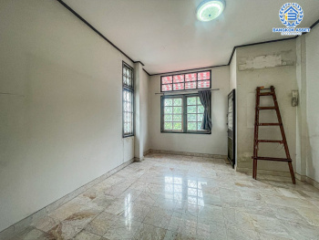 *****ทาวน์เฮ้าส์มือสองกรุงเทพมหานคร หมู่บ้าน กฤษดานคร 16-17 บรมราชชนนี เนื้อที่กว้าง 20 ตร.ว. ฟังก์ชัน 2 ห้องนอน 2 ห้องน้ำ 1 ที่จอดรถ บ้านสภาพดี บนทำเลดี เชื่อมต่อถนนบรมราชชนนี, ถนนเพชรเกษม ใกล้ทางคู่ขนานลอยฟ้าบรมราชชนนี, ม.มหิดล และเซ็นทรัลศาลายา ราคาถูกที่สุดในโครงการ!