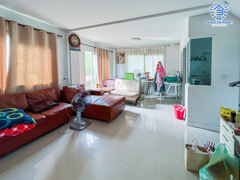 *****บ้านแฝดมือสอง โครงการ ศุภาลัยวิลล์ วงแหวน-บางใหญ่ หลังมุม เนื้อที่ 40.40 ตร.ว. ฟังก์ชัน 3 ห้องนอน 2 ห้องน้ำ 2 ที่จอดรถ บ้านสภาพสวย พร้อมเข้าอยู่ ข้างบ้านไม่ติดใครเป็นส่วนตัวมาก บนทำเลเดินทางสะดวก เชื่อมต่อถนนราชพฤกษ์ ถนนกาญจนาภิเษก ถนน 345