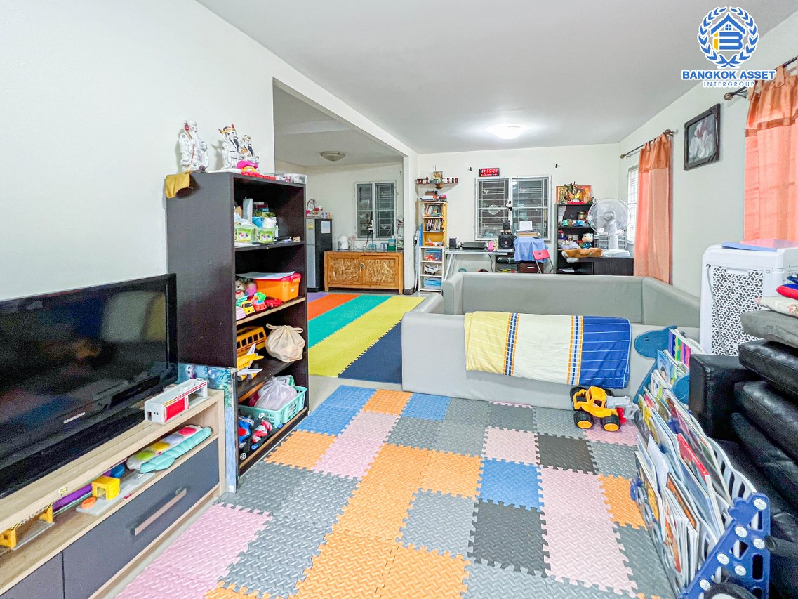 *****บ้านเดี่ยวมือสองนนทบุรี โครงการ พฤกษาวิลเลจ11 รัตนาธิเบศร์ เนื้อที่กว้างมากถึง 66.1 ตร.ว. ฟังก์ชัน 3 ห้องนอน 2 ห้องน้ำ 1 ที่จอดรถ บ้านสภาพสวย บนทำเลดี เดินทางสะดวก เชื่อมต่อถนนรัตนาธิเบศร์ และถนนราชพฤกษ์ ใกล้รถไฟฟ้าสายสีม่วง "สถานีบางรักน้อยท่าอิฐ" จองเลย!