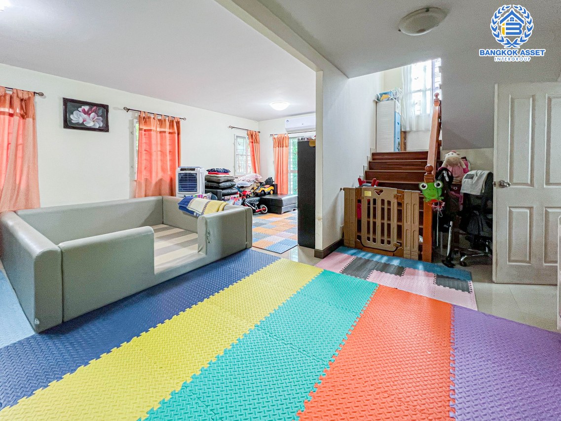 *****บ้านเดี่ยวมือสองนนทบุรี โครงการ พฤกษาวิลเลจ11 รัตนาธิเบศร์ เนื้อที่กว้างมากถึง 66.1 ตร.ว. ฟังก์ชัน 3 ห้องนอน 2 ห้องน้ำ 1 ที่จอดรถ บ้านสภาพสวย บนทำเลดี เดินทางสะดวก เชื่อมต่อถนนรัตนาธิเบศร์ และถนนราชพฤกษ์ ใกล้รถไฟฟ้าสายสีม่วง "สถานีบางรักน้อยท่าอิฐ" จองเลย!