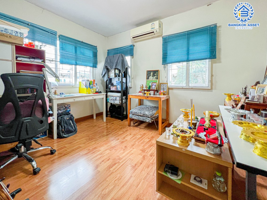 *****บ้านเดี่ยวมือสองนนทบุรี โครงการ พฤกษาวิลเลจ11 รัตนาธิเบศร์ เนื้อที่กว้างมากถึง 66.1 ตร.ว. ฟังก์ชัน 3 ห้องนอน 2 ห้องน้ำ 1 ที่จอดรถ บ้านสภาพสวย บนทำเลดี เดินทางสะดวก เชื่อมต่อถนนรัตนาธิเบศร์ และถนนราชพฤกษ์ ใกล้รถไฟฟ้าสายสีม่วง "สถานีบางรักน้อยท่าอิฐ" จองเลย!