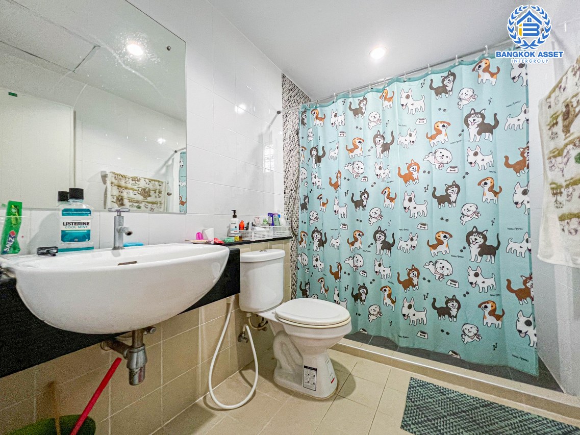 *****บ้านเดี่ยวมือสองนนทบุรี โครงการ พฤกษาวิลเลจ11 รัตนาธิเบศร์ เนื้อที่กว้างมากถึง 66.1 ตร.ว. ฟังก์ชัน 3 ห้องนอน 2 ห้องน้ำ 1 ที่จอดรถ บ้านสภาพสวย บนทำเลดี เดินทางสะดวก เชื่อมต่อถนนรัตนาธิเบศร์ และถนนราชพฤกษ์ ใกล้รถไฟฟ้าสายสีม่วง "สถานีบางรักน้อยท่าอิฐ" จองเลย!