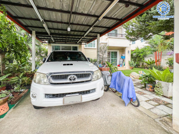 *****บ้านเดี่ยวมือสองนนทบุรี โครงการ พฤกษาวิลเลจ11 รัตนาธิเบศร์ เนื้อที่กว้างมากถึง 66.1 ตร.ว. ฟังก์ชัน 3 ห้องนอน 2 ห้องน้ำ 1 ที่จอดรถ บ้านสภาพสวย บนทำเลดี เดินทางสะดวก เชื่อมต่อถนนรัตนาธิเบศร์ และถนนราชพฤกษ์ ใกล้รถไฟฟ้าสายสีม่วง "สถานีบางรักน้อยท่าอิฐ" จองเลย!