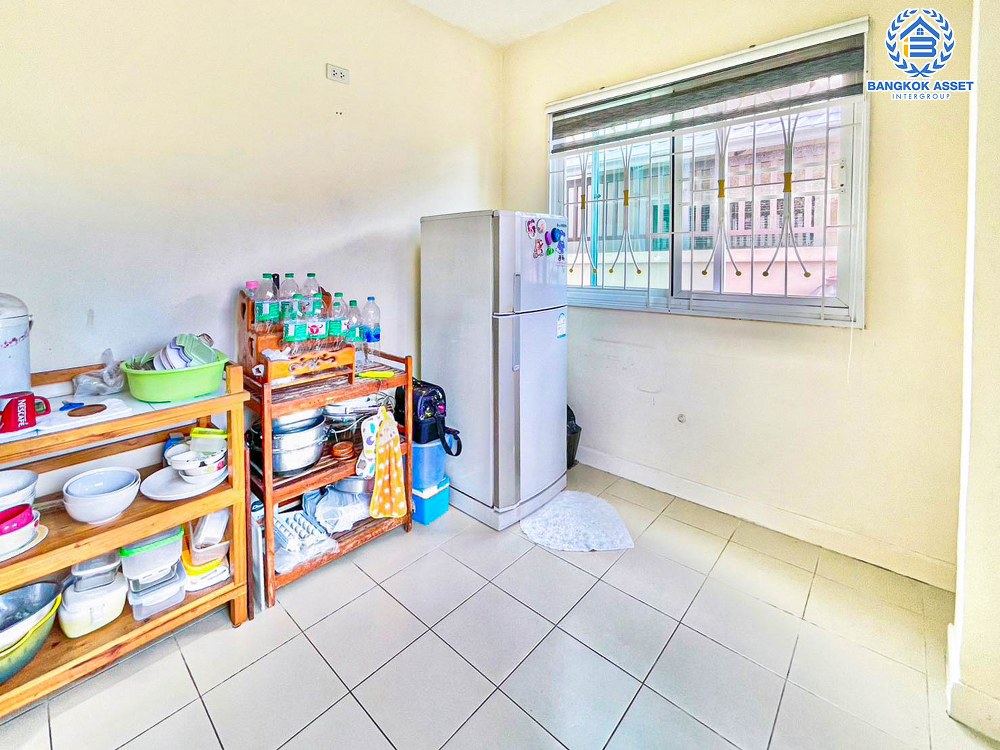 *****บ้านเดี่ยวมือสอง โครงการ พัฒนาสิริ เดอะไพร์ด ลำลูกกา-คลอง2 เนื้อที่ 51.40 ตร.ว. ฟังก์ชัน 4 ห้องนอน 3 ห้องน้ำ 2 ที่จอดรถ บ้านสภาพสวย พร้อมเข้าอยู่ บนทำเลดี เชื่อมต่อถนนเลียบคลอง2 ถนนหทัยราษฎร์ ถนนปัญญาอินทรา ใกล้รถไฟฟ้าสายสีเขียว "สถานีคูคต" และจุดขึ้นทางด่วน "จตุโชติ"