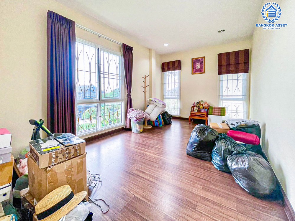 *****บ้านเดี่ยวมือสอง โครงการ พัฒนาสิริ เดอะไพร์ด ลำลูกกา-คลอง2 เนื้อที่ 51.40 ตร.ว. ฟังก์ชัน 4 ห้องนอน 3 ห้องน้ำ 2 ที่จอดรถ บ้านสภาพสวย พร้อมเข้าอยู่ บนทำเลดี เชื่อมต่อถนนเลียบคลอง2 ถนนหทัยราษฎร์ ถนนปัญญาอินทรา ใกล้รถไฟฟ้าสายสีเขียว "สถานีคูคต" และจุดขึ้นทางด่วน "จตุโชติ"