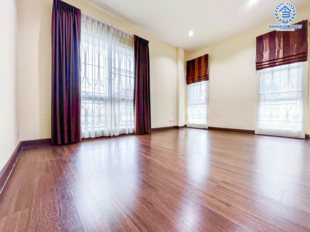 *****บ้านเดี่ยวมือสอง โครงการ พัฒนาสิริ เดอะไพร์ด ลำลูกกา-คลอง2 เนื้อที่ 51.40 ตร.ว. ฟังก์ชัน 4 ห้องนอน 3 ห้องน้ำ 2 ที่จอดรถ บ้านสภาพสวย พร้อมเข้าอยู่ บนทำเลดี เชื่อมต่อถนนเลียบคลอง2 ถนนหทัยราษฎร์ ถนนปัญญาอินทรา ใกล้รถไฟฟ้าสายสีเขียว "สถานีคูคต" และจุดขึ้นทางด่วน "จตุโชติ"