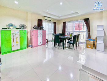 *****บ้านเดี่ยวมือสอง โครงการ พัฒนาสิริ เดอะไพร์ด ลำลูกกา-คลอง2 เนื้อที่ 51.40 ตร.ว. ฟังก์ชัน 4 ห้องนอน 3 ห้องน้ำ 2 ที่จอดรถ บ้านสภาพสวย พร้อมเข้าอยู่ บนทำเลดี เชื่อมต่อถนนเลียบคลอง2 ถนนหทัยราษฎร์ ถนนปัญญาอินทรา ใกล้รถไฟฟ้าสายสีเขียว "สถานีคูคต" และจุดขึ้นทางด่วน "จตุโชติ"