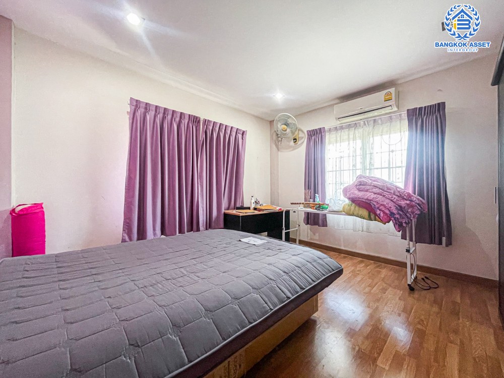 *****บ้านเดี่ยวมือสอง โครงการ ศิขรินทร์ ปิ่นเกล้า-สิรินธร เนื้อที่ 59.10 ตร.ว. ฟังก์ชัน 3 ห้องนอน 2 ห้องน้ำ 2 ที่จอดรถ บ้านเดี่ยวหลังใหญ่พร้อมอยู่ ถูกที่สุดในโครงการ! บนทำเลเดินทางสะดวก เชื่อมต่อถนนบางกรวย-ไทรน้อย ใกล้รถไฟฟ้าสายสีแดง "สถานีบางบำหรุ" และจุดขึ้นทางพิเศษประจิมรัถยา