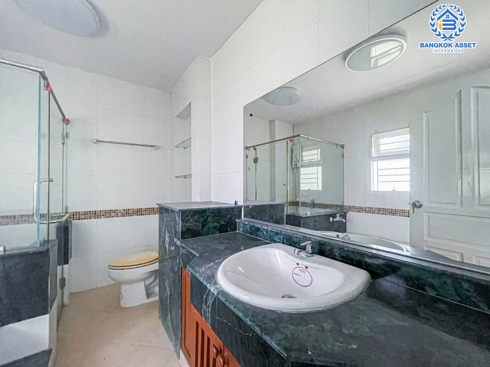 *****บ้านเดี่ยวมือสอง โครงการ ราชพฤกษ์ บางบอน4 หลังมุม เนื้อที่ 100.70 ตร.ว. ฟังก์ชัน 3 ห้องนอน 3 ห้องน้ำ 2 ที่จอดรถ บ้านพร้อมอยู่ ที่คุ้มที่สุดในโครงการ บนทำเลดี เชื่อมต่อถนนเอกชัย-บางบอน ถนนเพชรเกษม69 ใกล้รถไฟฟ้าสายสีน้ำเงิน "สถานีหลักสอง" และจุดขึ้นทางด่วน "พระราม2"