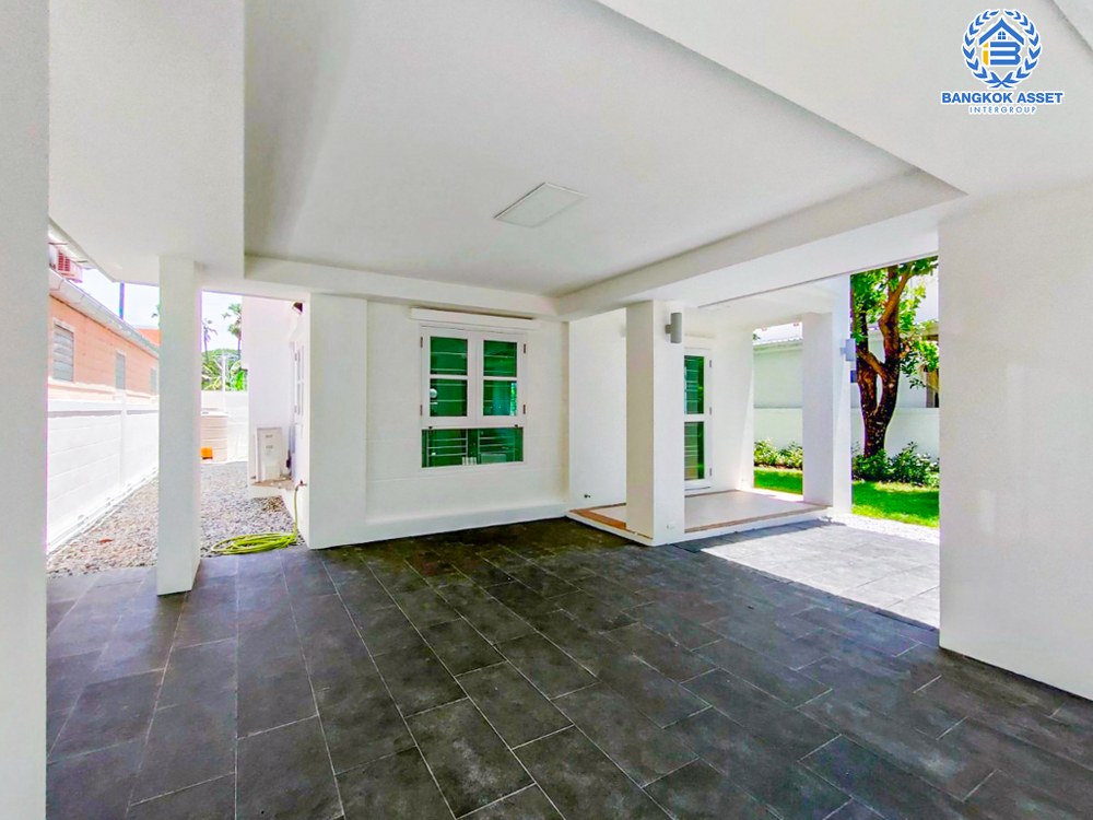 บ้านเดี่ยวมือสอง โครงการ ชวนชื่น แคราย เนื้อที่ 55.90 ตร.ว. ฟังก์ชัน 3 ห้องนอน 2 ห้องน้ำ 1 ที่จอดรถ บ้านหลังใหญ่ตกแต่งใหม่ ใกล้เมืองนนทบุรี บนทำเลเดินทางสะดวก เชื่อมต่อถนนสนามบินน้ำ ถนนงามวงศ์วาน ถนนรัตนาธิเบศร์ ใกล้โครงการรถไฟฟ้าสายสีม่วง "สถานีแยกนนทบุรี" จุดขึ้นทางด่วน "งามวงศ์วาน"...