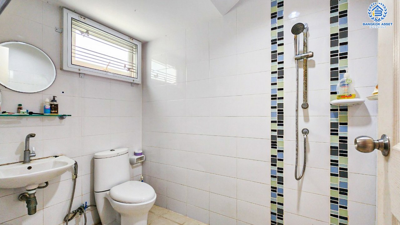 *****บ้านเดี่ยวมือสองกรุงเทพฯ โครงการ กรีนิช ไพร์ม ไทยรามัญ เนื้อที่กว้างมากถึง 50.3 ตร.ว. ฟังก์ชัน 3 ห้องนอน 2 ห้องน้ำ 2 ที่จอดรถ บ้านพร้อมเข้าอยู่ แถมฟรี! 4 เครื่องปรับอากาศ, 1 เครื่องทำน้ำอุ่น บนทำเลดี เชื่อมต่อถนนกาญจนาภิเษก, ถนนหทัยราษฎร์ ใกล้จุดขึ้นทางด่วน "จตุโชติ" จองเลย!