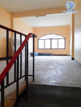 *****อาคารพาณิชย์ 3 ชั้นมือสอง บางใหญ่ซิตี้ เฟส2 กาญจนาภิเษก เนื้อที่ 18 ตร.ว. ฟังก์ชัน 3 ห้องนอน 3ห้องน้ำ บนทำเลดี รีโนเวทใหม่ เหมาะสำหรับผู้ที่ต้องการทำธุรกิจ เชื่อมต่อถนนคลองถนน ถนนกาญจนาภิเษก ตลาดบางใหญ่ ใกล้รถไฟฟ้าสายสีม่วง "สถานีตลาดบางใหญ่" และจุดขึ้นทางด่วน "ศรีรัช"