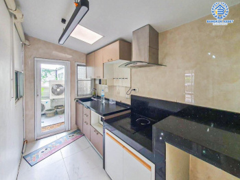 *****ทาวน์เฮ้าส์มือสอง โครงการ เดอะ วิลเลจ บางนา เนื้อที่ 28 ตร.ว. ฟังก์ชัน 4 ห้องนอน 2 ห้องน้ำ 2 ที่จอดรถ ภายในสภาพเหมือนใหม่ พร้อมเข้าอยู่ แถมฟรี! เครื่องปรับอากาศ บนทำเลเดินทางสะดวก เชื่อมต่อถนนบางนา-ตราด ถนนกาญจนาภิเษก ถนนศรีนครินทร์ ใกล้ห้างสรรพสินค้าเมกะบางนา