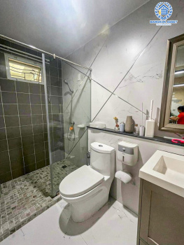 *****ทาวน์เฮ้าส์มือสอง โครงการ เดอะ วิลเลจ บางนา เนื้อที่ 28 ตร.ว. ฟังก์ชัน 4 ห้องนอน 2 ห้องน้ำ 2 ที่จอดรถ ภายในสภาพเหมือนใหม่ พร้อมเข้าอยู่ แถมฟรี! เครื่องปรับอากาศ บนทำเลเดินทางสะดวก เชื่อมต่อถนนบางนา-ตราด ถนนกาญจนาภิเษก ถนนศรีนครินทร์ ใกล้ห้างสรรพสินค้าเมกะบางนา