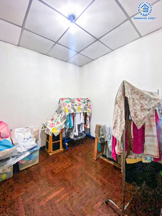 *****ทาวน์เฮ้าส์มือสองนนทบุรี หมู่บ้าน บุษชาติ บางกรวย-ไทรน้อย เนื้อที่กว้าง 21 ตร.ว. ฟังก์ชัน 3 ห้องนอน 2 ห้องน้ำ 1 ที่จอดรถ แถมฟรี! 1 เครื่องปรับอากาศ บนทำเลเดินทางสะดวก เชื่อมต่อ ถนนบางกรวย-ไทรน้อย, ถนนรัตนาธิเบศร์, ถนนราชพฤกษ์ เพียง 10 นาทีก็ถึงใกล้รถไฟฟ้าสายสีม่วง "สถานีบางพลู"