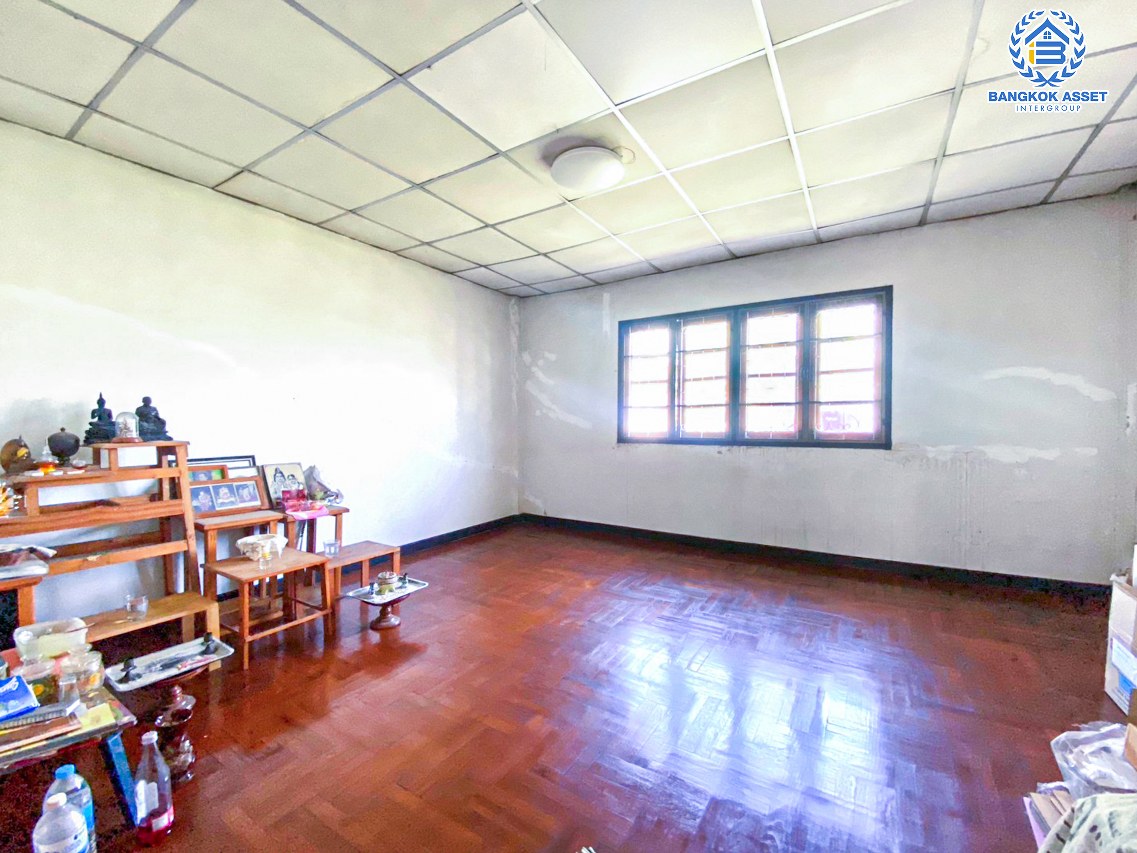 *****ทาวน์เฮ้าส์มือสองนนทบุรี หมู่บ้าน บุษชาติ บางกรวย-ไทรน้อย เนื้อที่กว้าง 21 ตร.ว. ฟังก์ชัน 3 ห้องนอน 2 ห้องน้ำ 1 ที่จอดรถ แถมฟรี! 1 เครื่องปรับอากาศ บนทำเลเดินทางสะดวก เชื่อมต่อ ถนนบางกรวย-ไทรน้อย, ถนนรัตนาธิเบศร์, ถนนราชพฤกษ์ เพียง 10 นาทีก็ถึงใกล้รถไฟฟ้าสายสีม่วง "สถานีบางพลู"