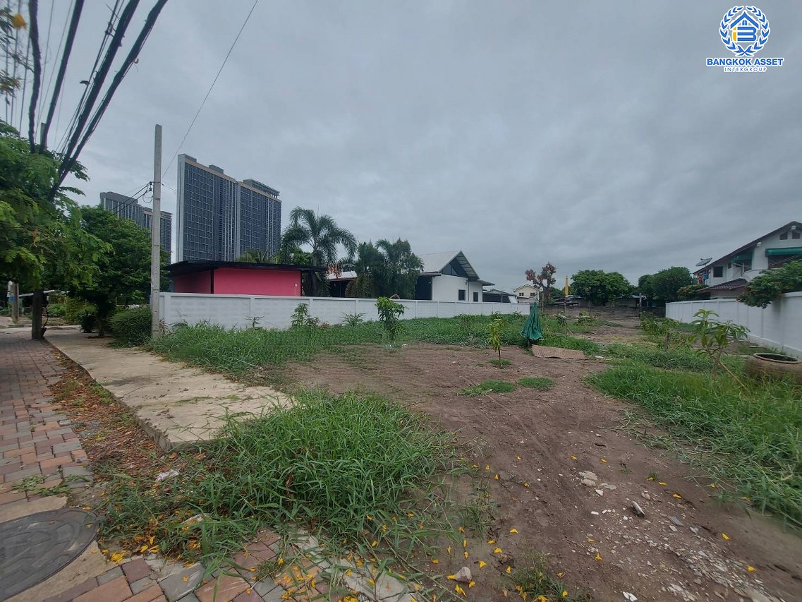 *****ที่ดินเปล่าทำเลเดินทางสะดวก! ที่ดินเปล่า สนามบินน้ำ เนื้อที่ขนาด 191 ตร.ว. (หน้ากว้าง 20 เมตร) หน้าโครงการติด ถนนนนทบุรี สร้างเป็นที่อยู่อาศัยก็ดี หรือจะลงทุนก็คุ้ม! เชื่อมต่อถนนรัตนาธิเบศร์, ถนนติวานนท์, ถนนราชพฤกษ์-นนทบุรี1 เดินทางเข้าเมืองได้สะดวกสุดๆ ในราคาสุดคุ้ม!