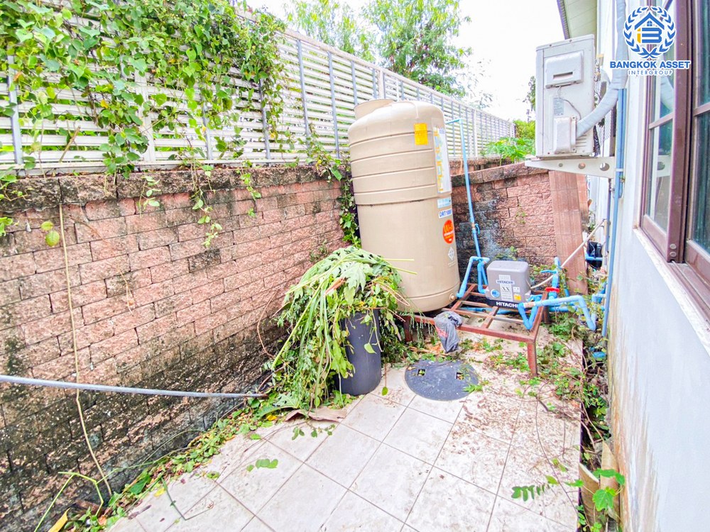 *****ทาวน์เฮ้าส์มือสอง โครงการ เอโทล บาหลีบีช มอเตอร์เวย์-ลาดกระบัง เนื้อที่ 18 ตร.ว. ฟังก์ชัน 2 ห้องนอน 2 ห้องน้ำ 1 ที่จอดรถ ตกแต่งสวยสไตล์บาหลี ภายในสภาพเยี่ยม พร้อมเข้าอยู่ บนทำเลเดินทางสะดวก เชื่อมต่อถนนศรีนครินทร์ ถนนอ่อนนุช ถนนบางนา-ตราด ใกล้จุดขึ้นทางพิเศษมอเตอร์เวย์