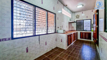 *****บ้านเดี่ยวมือสอง ซอยทรัพย์บุญชัย28 กาญจนาภิเษก เนื้อที่กว้าง 148.80 ตร.ว. ฟังก์ชัน 6 ห้องนอน 5 ห้องน้ำ 4 ที่จอดรถ บ้านหลังใหญ่พื้นที่กว้างขวาง ตอบโจทย์ครอบครัวใหญ่ บนทำเลเดินทางเข้า-ออกในเมืองสะดวก เชื่อมต่อถนนเทพารักษ์ ถนนสุขุมวิท ถนนศรีนครินทร์ ใกล้จุดขึ้นทางด่วนบางพลีสุขสวัสดิ์