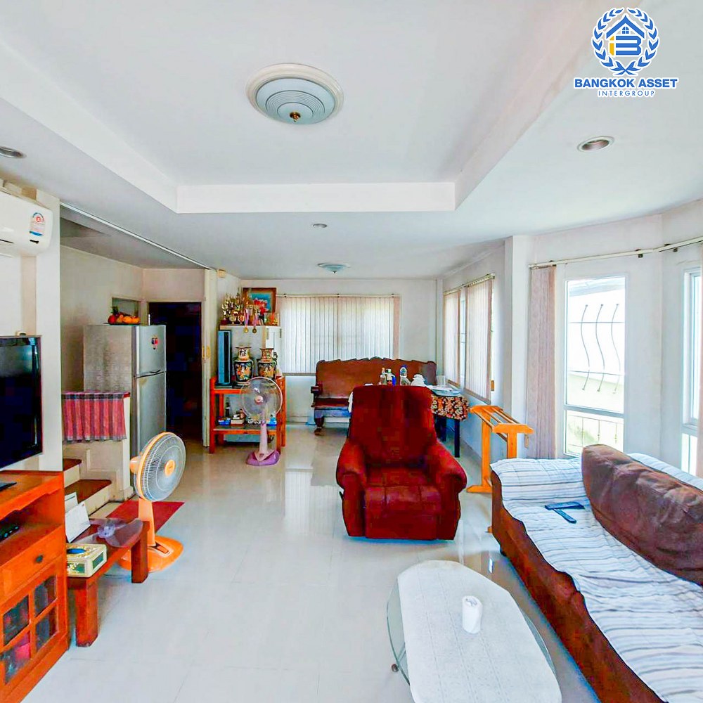 *****บ้านเดี่ยวมือสอง ชวนชื่น ปิ่นเกล้า-วงแหวน เนื้อที่กว้าง 52.20 ตร.ว. ฟังก์ชัน 3 ห้องนอน 2 ห้องน้ำ 1 ที่จอดรถ บรรยากาศโครงการร่มรื่น มีความเป็นส่วนตัว บนทำเลดี เชื่อมต่อถนนกาญจนาภิเษก ถนนอัจฉริยะพัฒนา(วัดส้มเกลี้ยง) ถนนกรุงนนท์-จงถนอม ใกล้รถไฟฟ้าสายสีม่วง "สถานีสามแยกบางใหญ่" และทางด่วน "ศรีรัช"