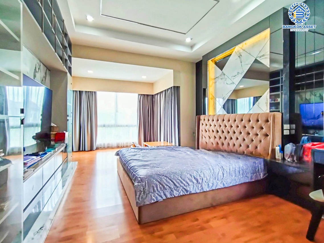 *****บ้านเดี่ยวมือสองกรุงเทพมหานคร โครงการ เดอะแกรนด์ ปิ่นเกล้า เนื้อที่กว้างขวางเกือบ 102 ตร.ว. ฟังก์ชัน 4 ห้องนอน 4 ห้องน้ำ 2 ที่จอดรถ บ้านสภาพสวย บนทำเลแห่งการเดินทาง เชื่อมต่อถนนบรมราชชนนี, ถนนพุทธมณฑลสาย 3 ใกล้จุดขึ้นทางด่วน "ศรีรัช"