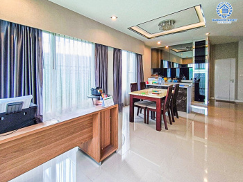 *****บ้านเดี่ยวมือสองกรุงเทพมหานคร โครงการ เดอะแกรนด์ ปิ่นเกล้า เนื้อที่กว้างขวางเกือบ 102 ตร.ว. ฟังก์ชัน 4 ห้องนอน 4 ห้องน้ำ 2 ที่จอดรถ บ้านสภาพสวย บนทำเลแห่งการเดินทาง เชื่อมต่อถนนบรมราชชนนี, ถนนพุทธมณฑลสาย 3 ใกล้จุดขึ้นทางด่วน "ศรีรัช"