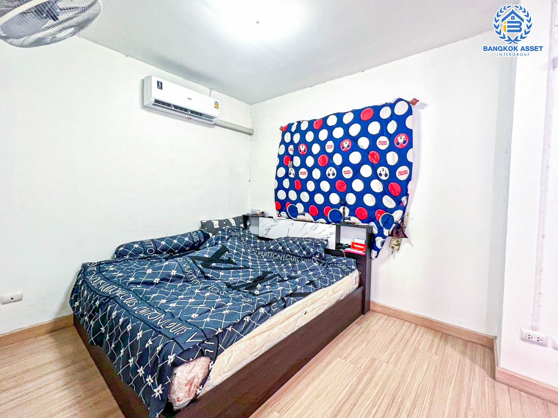 *****ทาวน์เฮ้าส์มือสองปทุมธานี โครงการ พฤกษา81 พหลโยธิน เนื้อที่ 18.1 ตร.ว. ฟังก์ชัน 3 ห้องนอน 2 ห้องน้ำ 1 ที่จอดรถ ต่อเติมเต็ม แถมฟรี! 2 เครื่องปรับอากาศ บนทำเลดี เชื่อมต่อถนนพหลโยธิน, ถนนคลองหลวง ใกล้จุดขึ้นทางด่วน "ดอนเมืองโทลเวย์" ในราคาดี!