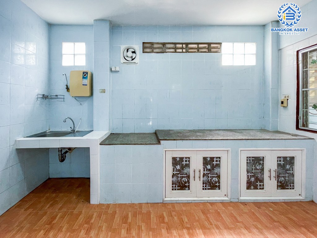 *****บ้านแฝดมือสอง โครงการ ภิรมย์การ์เด้นโฮม บางกรวย-ไทรน้อย เนื้อที่กว้าง 36 ตร.ว. ฟังก์ชัน 4 ห้องนอน 2 ห้องน้ำ 2 ที่จอดรถ บ้านสภาพเหมือนใหม่ บรรยากาศมีความเป็นส่วนตัว พร้อมเข้าอยู่ บนทำเลเดินทางสะดวก เชื่อมต่อถนนราชพฤกษ์ ถนนรัตนาธิเบศร์ ถนนบางกรวย-ไทรน้อย