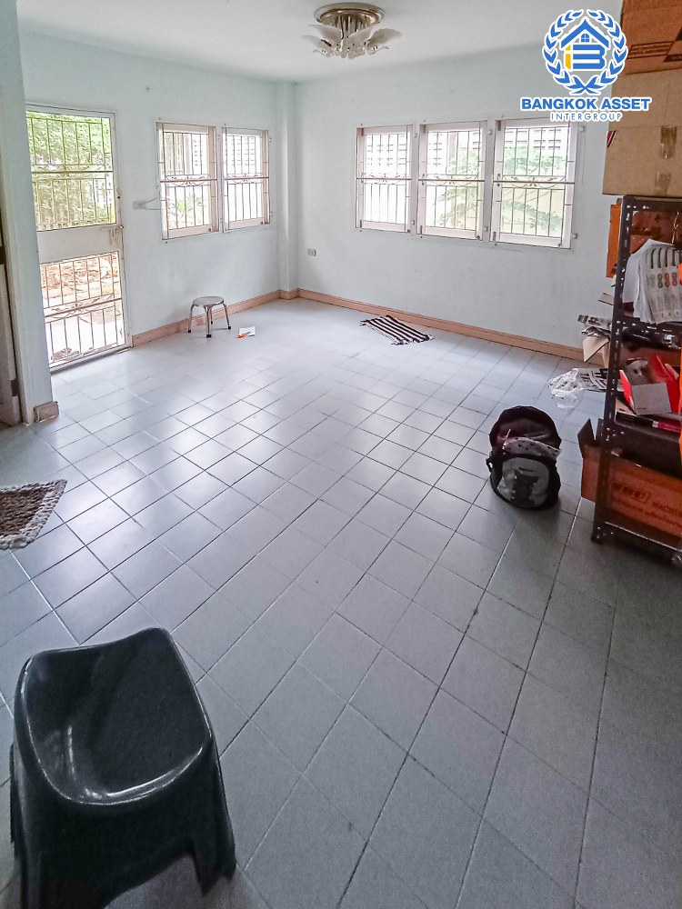 *****บ้านเดี่ยวมือสอง โครงการ สินบดี ราชพฤกษ์-รัตนาธิเบศร์ เนื้อที่ 60.10 ตร.ว. ฟังก์ชัน 3 ห้องนอน 3 ห้องน้ำ 1 ที่จอดรถ บ้านสภาพดี พร้อมเข้าอยู่ ซื้อไปอยู่ก็ดี จะรีโนทเวทก็คุ้มค่า บนทำเลเดินทางสะดวก เชื่อมต่อถนนราชพฤษ์ ถนนบางกรวย-ไทรน้อย ใกล้รถไฟฟ้าสายสีม่วง "สถานีบางพลู"