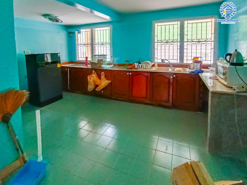 *****บ้านเดี่ยวมือสอง โครงการ สินบดี ราชพฤกษ์-รัตนาธิเบศร์ เนื้อที่ 60.10 ตร.ว. ฟังก์ชัน 3 ห้องนอน 3 ห้องน้ำ 1 ที่จอดรถ บ้านสภาพดี พร้อมเข้าอยู่ ซื้อไปอยู่ก็ดี จะรีโนทเวทก็คุ้มค่า บนทำเลเดินทางสะดวก เชื่อมต่อถนนราชพฤษ์ ถนนบางกรวย-ไทรน้อย ใกล้รถไฟฟ้าสายสีม่วง "สถานีบางพลู"