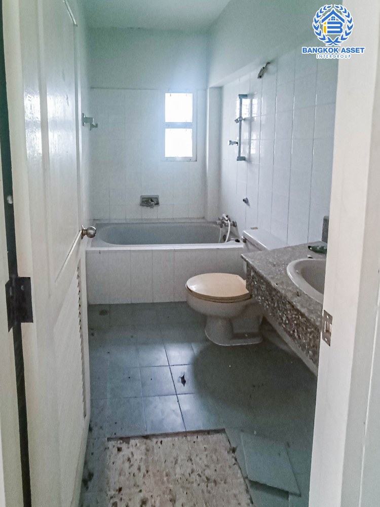 *****บ้านเดี่ยวมือสอง โครงการ สินบดี ราชพฤกษ์-รัตนาธิเบศร์ เนื้อที่ 60.10 ตร.ว. ฟังก์ชัน 3 ห้องนอน 3 ห้องน้ำ 1 ที่จอดรถ บ้านสภาพดี พร้อมเข้าอยู่ ซื้อไปอยู่ก็ดี จะรีโนทเวทก็คุ้มค่า บนทำเลเดินทางสะดวก เชื่อมต่อถนนราชพฤษ์ ถนนบางกรวย-ไทรน้อย ใกล้รถไฟฟ้าสายสีม่วง "สถานีบางพลู"