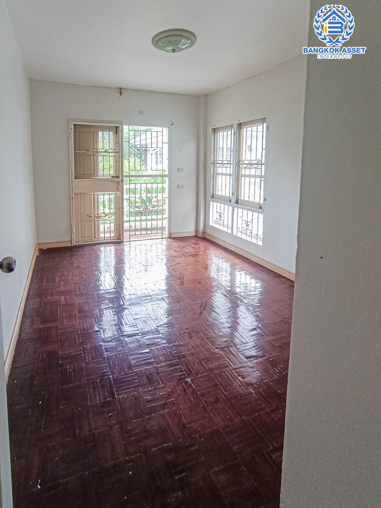 *****บ้านเดี่ยวมือสอง โครงการ สินบดี ราชพฤกษ์-รัตนาธิเบศร์ เนื้อที่ 60.10 ตร.ว. ฟังก์ชัน 3 ห้องนอน 3 ห้องน้ำ 1 ที่จอดรถ บ้านสภาพดี พร้อมเข้าอยู่ ซื้อไปอยู่ก็ดี จะรีโนทเวทก็คุ้มค่า บนทำเลเดินทางสะดวก เชื่อมต่อถนนราชพฤษ์ ถนนบางกรวย-ไทรน้อย ใกล้รถไฟฟ้าสายสีม่วง "สถานีบางพลู"