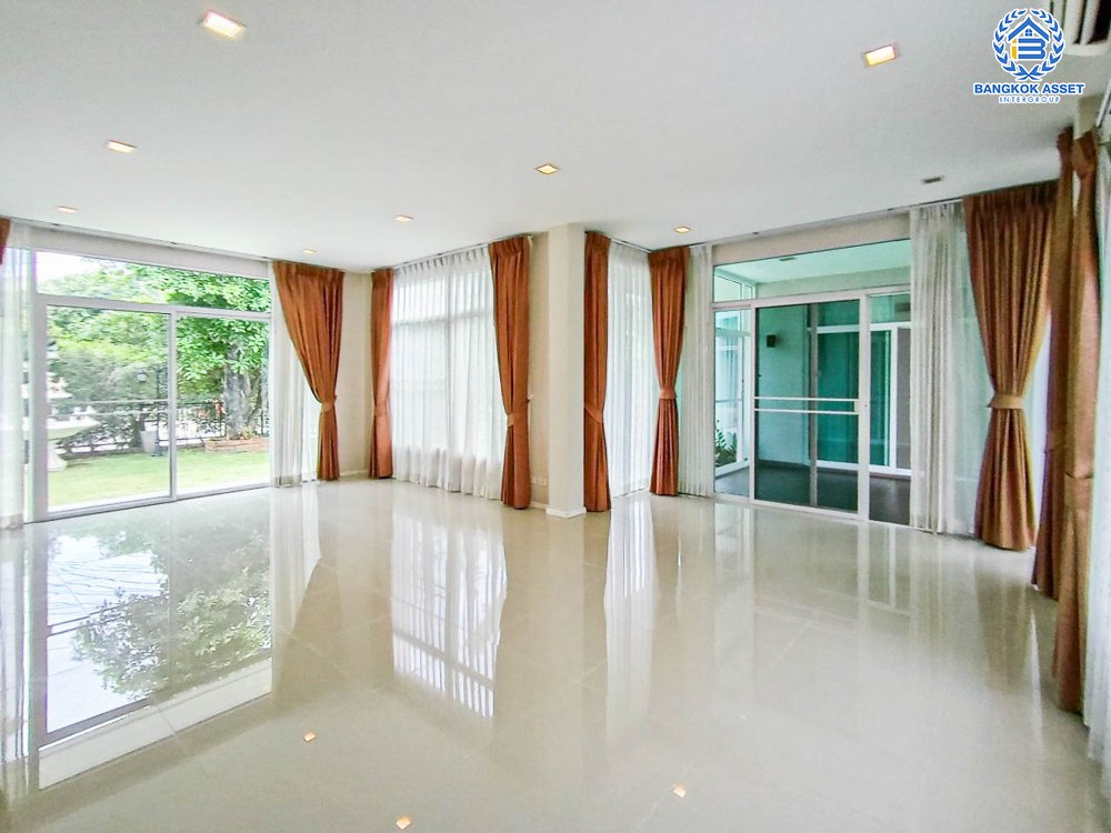 *****บ้านเดี่ยวมือสอง โครงการ คาซ่าวิลล์ ราชพฤกษ์-แจ้งวัฒนะ หลังมุม เนื้อที่กว่า 142.20 ตร.ว. ฟังก์ชัน 5 ห้องนอน 6 ห้องน้ำ จอดรถได้ 4 คัน ภายในสภาพใหม่มาก โครงการตั้งบนทำเลเดินทางสะดวก ติดถนนราชพฤกษ์ ใกล้โครงการรถไฟฟ้าสายสีม่วง "สถานีท่าอิฐ" และทางด่วน "แจ้งวัฒนะ"