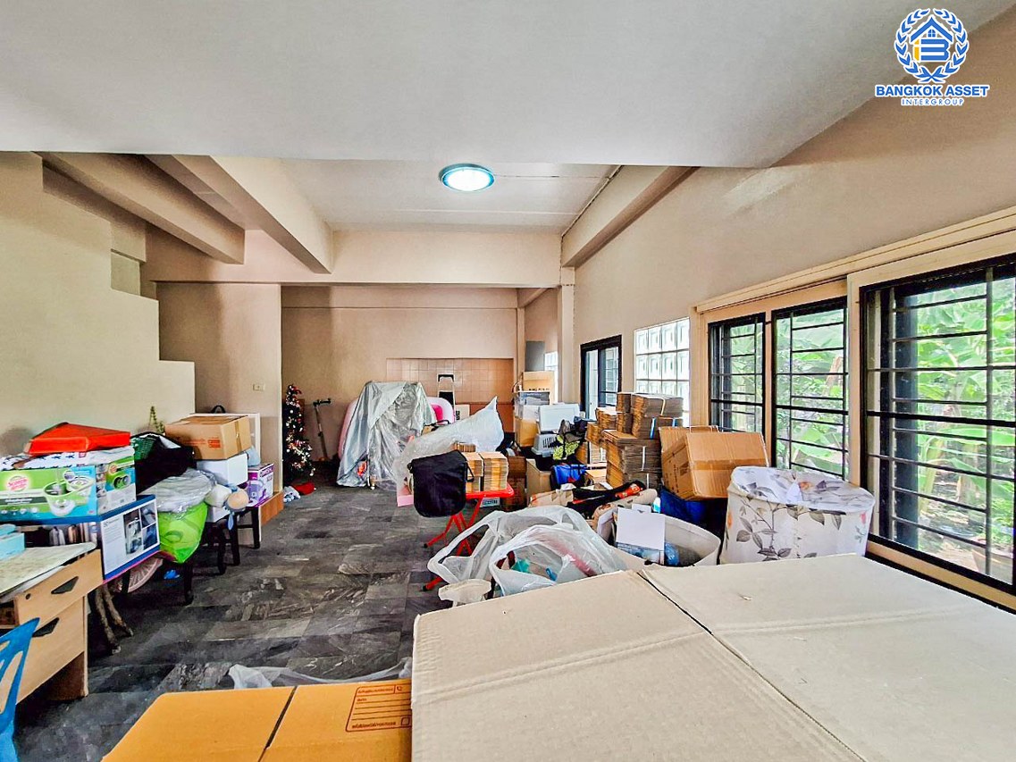 *****ทาวน์เฮ้าส์มือสองนนทบุรี หมู่บ้าน ร่มโพธิ์ รัตนาธิเบศร์ หลังมุม! เนื้อที่กว้างมากถึง 43.5 ตร.ว. ฟังก์ชัน 3 ห้องนอน 2 ห้องน้ำ 1 ที่จอดรถ แถมฟรี! 1 เครื่องปรับอากาศ, 1 เครื่องทำน้ำอุ่น บนทำเลแห่งการเดินทาง เชื่อมต่อถนนบางกรวย-ไทรน้อย ใกล้รถไฟฟ้าสายสีม่วง "สถานีบางพลู" จองเลย!