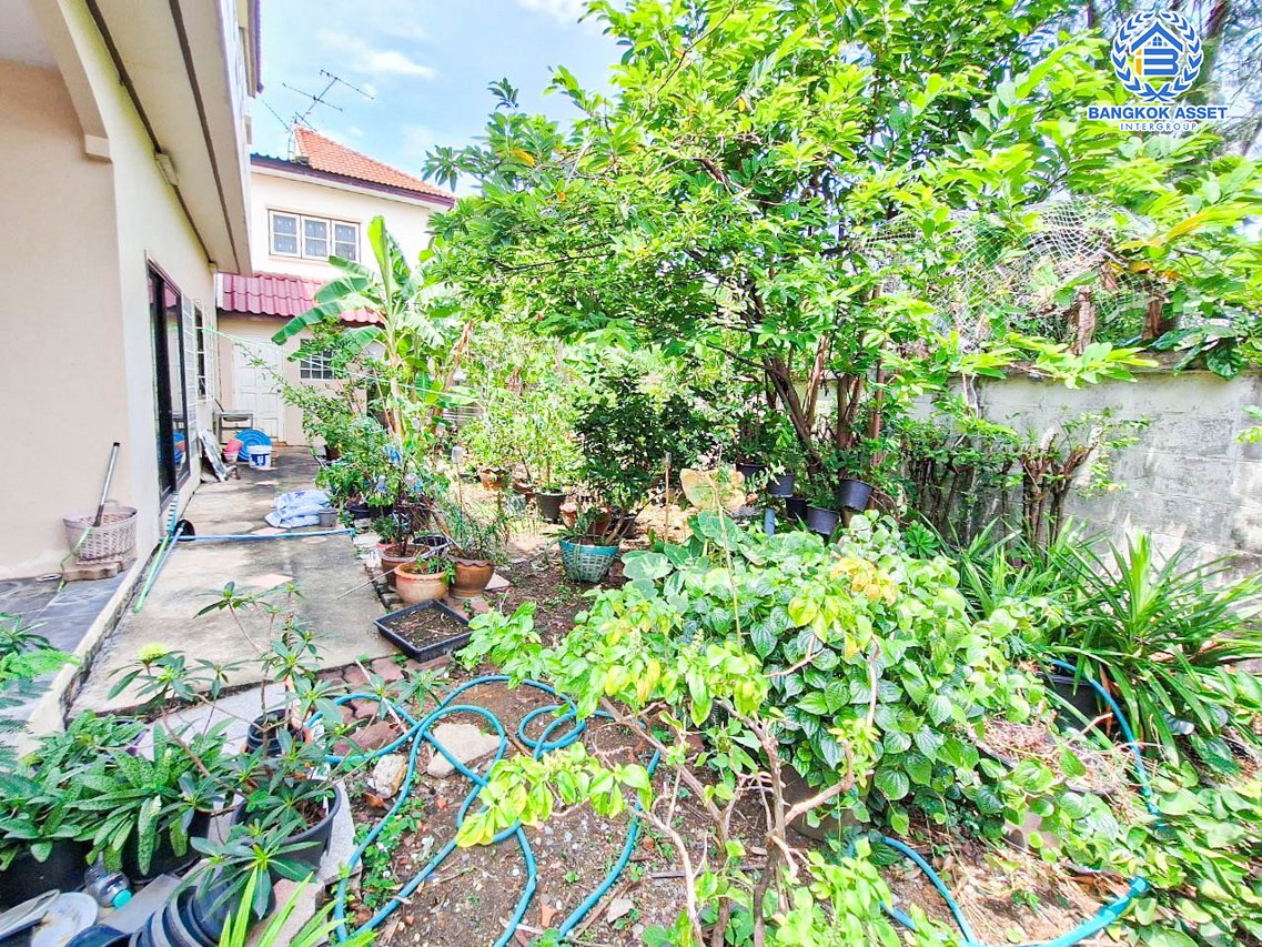 *****ทาวน์เฮ้าส์มือสองนนทบุรี หมู่บ้าน ร่มโพธิ์ รัตนาธิเบศร์ หลังมุม! เนื้อที่กว้างมากถึง 43.5 ตร.ว. ฟังก์ชัน 3 ห้องนอน 2 ห้องน้ำ 1 ที่จอดรถ แถมฟรี! 1 เครื่องปรับอากาศ, 1 เครื่องทำน้ำอุ่น บนทำเลแห่งการเดินทาง เชื่อมต่อถนนบางกรวย-ไทรน้อย ใกล้รถไฟฟ้าสายสีม่วง "สถานีบางพลู" จองเลย!