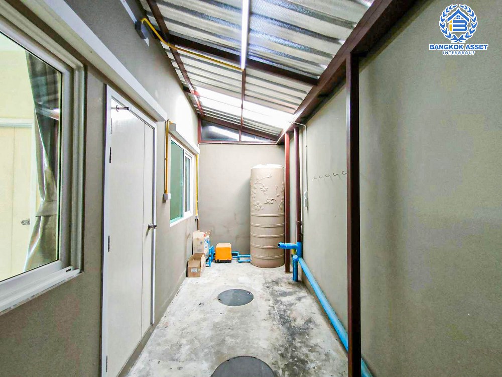 *****ทาวน์เฮ้าส์มือสอง โครงการ กัสโต้ เพชรเกษม-ทวีวัฒนา เนื้อที่ 28.80 ตร.ว. ฟังก์ชัน 4 ห้องนอน 3 ห้องน้ำ 2 ที่จอดรถ ภายในสภาพดีเยี่ยม ข้างบ้านมีพื้นที่ โครงการตั้งบนทำเลเชื่อมต่อถนนเลียบคลองทวีวัฒนา ถนนเพชรเกษม ถนนพุทธมณฑลสาย3 ถนนบรมราชชนนี จองด่วน!