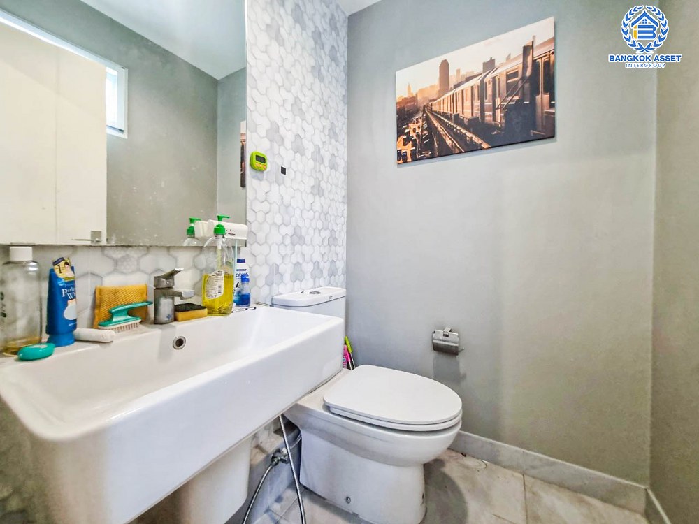 *****ทาวน์เฮ้าส์มือสอง โครงการ อินดี้ บางใหญ่2 หลังมุม บนเนื้อที่ 25.90 ตร.ว. ฟังก์ชัน 2 ห้องนอน 3 ห้องน้ำ 2 ที่จอดรถ แต่งสวยสไตล์โมเดิร์น ภายในสภาพดี เพร้อมเข้าอยู่ เชื่อมต่อถนนกาญจนาภิเษก ถนนรัตนาธิเบศร์ ใกล้เซ็นทรัลเวสต์เกต และรถไฟฟ้าสายสีม่วง "สถานีตลาดบางใหญ่"