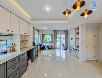 *****ทาวน์เฮ้าส์มือสอง โครงการ อินดี้ บางใหญ่2 หลังมุม บนเนื้อที่ 25.90 ตร.ว. ฟังก์ชัน 2 ห้องนอน 3 ห้องน้ำ 2 ที่จอดรถ แต่งสวยสไตล์โมเดิร์น ภายในสภาพดี เพร้อมเข้าอยู่ เชื่อมต่อถนนกาญจนาภิเษก ถนนรัตนาธิเบศร์ ใกล้เซ็นทรัลเวสต์เกต และรถไฟฟ้าสายสีม่วง "สถานีตลาดบางใหญ่"