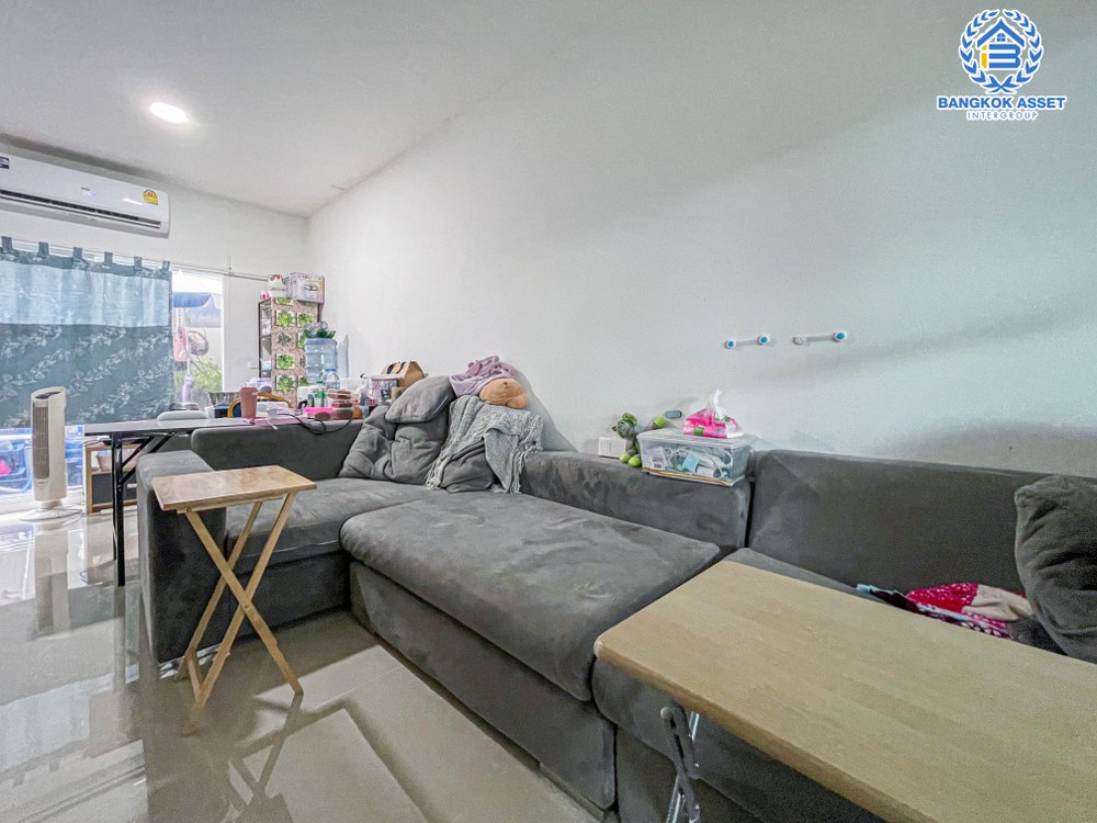 *****ทาวน์เฮ้าส์มือสอง โครงการ คาซ่าวอเตอร์ไซด์ พระราม5  เนื้อที่ 16 ตร.ว. ฟังก์ชัน 3 ห้องนอน 2 ห้องน้ำ บ้านกว้างขวาง ออกแบบสไตล์โมเดิร์น โครงการบรรยากาศริมน้ำ พร้อมเข้าอยู่ได้ทันที เชื่อมต่อถนนราชพฤกษ์ บนทำเลแห่งการเดินทาง ใกล้โครงการรถไฟฟ้าสายสีม่วง "สถานีแยกติวานนท์"